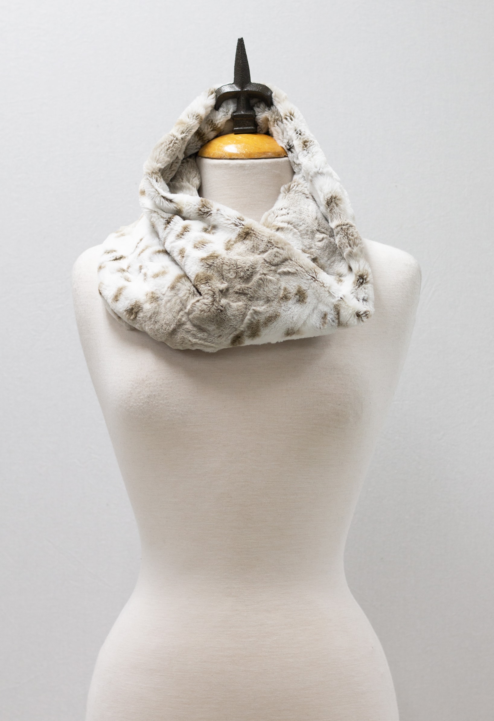 147 ivory Vine Street Apparel